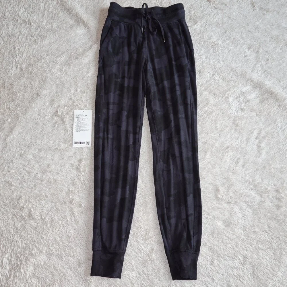 Women's Size 2 Lululemon Ready to Rulu High Rise Jogger, Full Length, Black Camo